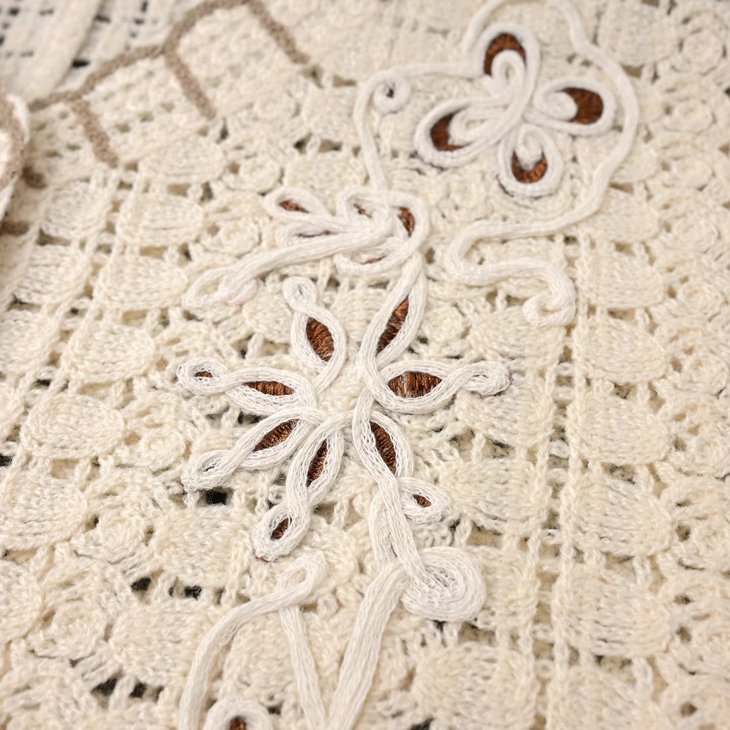 여성용 크로셰 니트 조끼 꽃무늬 자수 버튼다운 민소매  - Crochet Top Boho 리뷰 및 가격